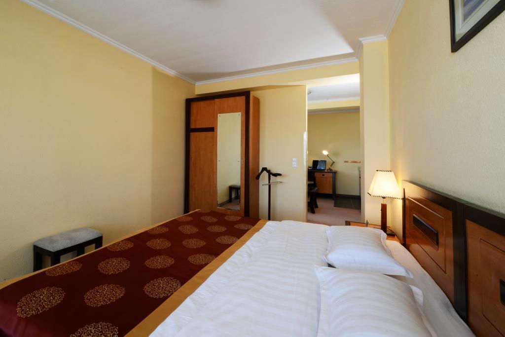 Narantuul Hotel Ulaanbaatar Ruang foto